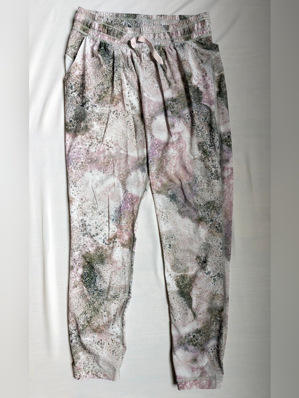 Lululemon Size 4 Pink and Green Marble-Effect Drawstring Joggers